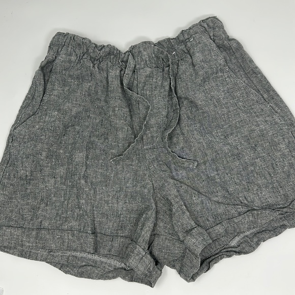 Uniqlo Chambray Linen Cotton Blend Elastic Waist Shorts - Picture 2 of 9